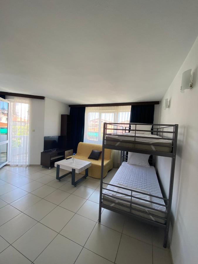 Lilia 2 Family Hotel Primorsko Eksteriør billede